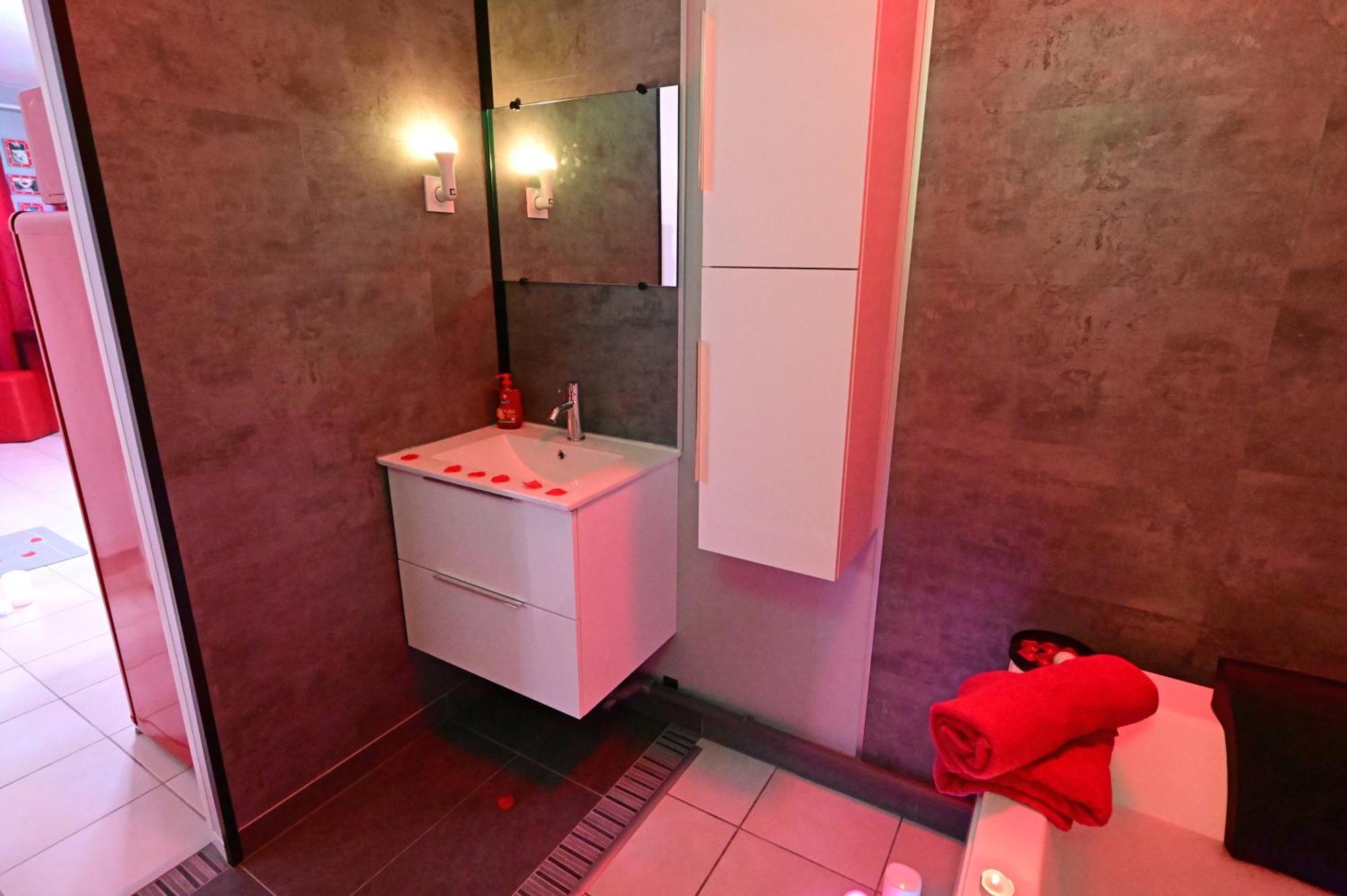 Love Room A Deux Pas De L'Ocean Avec Hammam, Sauna Et Bain A 2 :-) Біскарросс Екстер'єр фото